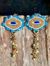 Load image into Gallery viewer, Saturn with dangling stars