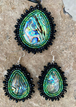 Load image into Gallery viewer, Abalone with teal necklace