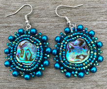 Load image into Gallery viewer, Abalone w teal (glass pearls)