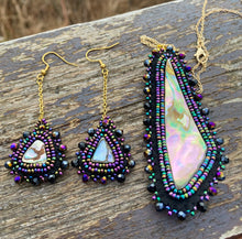 Load image into Gallery viewer, Abalone triangle necklace