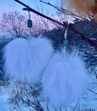 Load image into Gallery viewer, Arctic Fox Pom Mega
