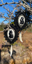 Load image into Gallery viewer, Black cat cameos w coyote tooth
